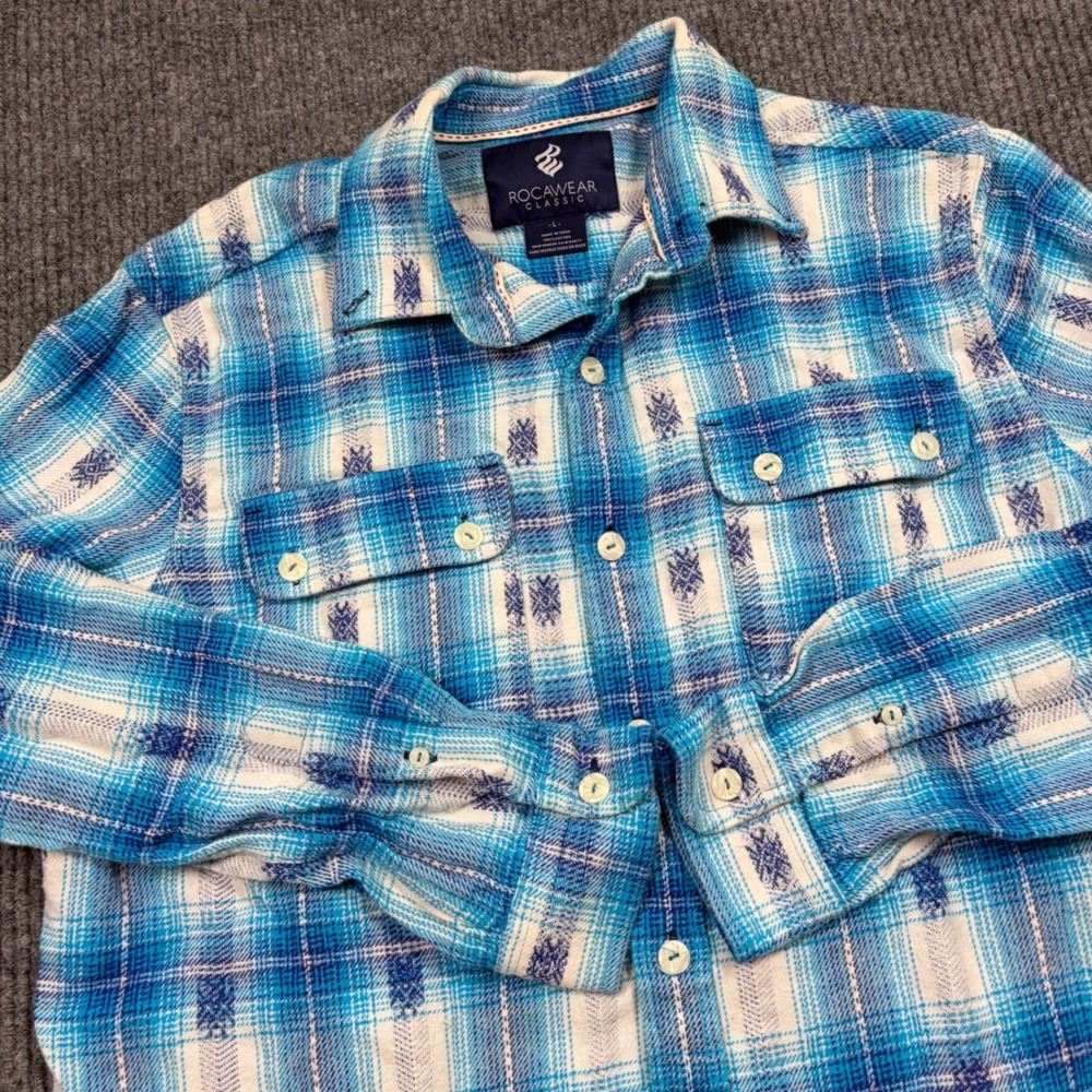 Rocawear Classic Shirt Mens L Blue White Plaid Long Sleeve Flannel Button Up